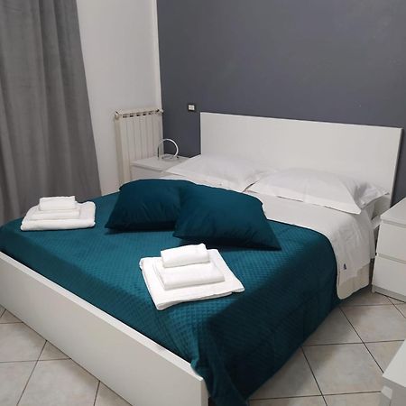 La Perla Del Mare - 9 Minutes From Fco Airport - Free Wifi E Netflix Apartment Фиумичино Екстериор снимка